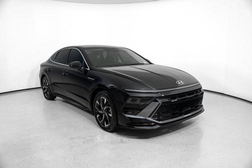Onyx Black 2024 Hyundai SONATA SEL