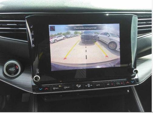 Diamond Black Crystal Pearlcoat 2024 Jeep Wagoneer L Series II