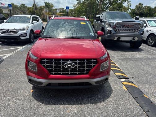 Scarlet Red Pearl 2022 Hyundai VENUE Limited