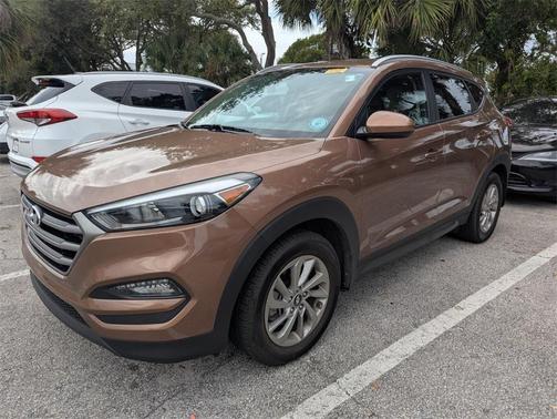 2016 Hyundai TUCSON SE