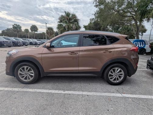 2016 Hyundai TUCSON SE