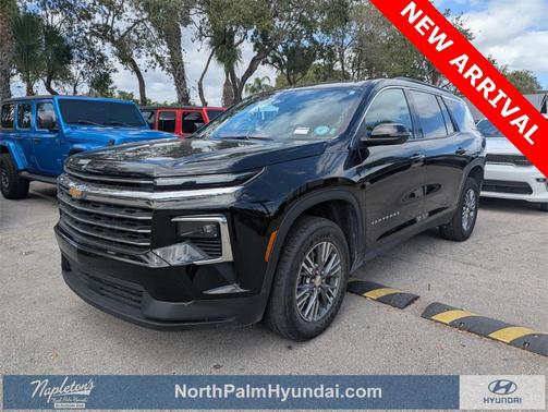 2025 Chevrolet Traverse LT