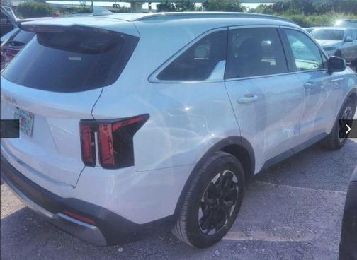 Glacial White Pearl 2024 Kia Sorento S