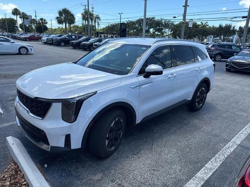 Glacial White Pearl 2024 Kia Sorento S