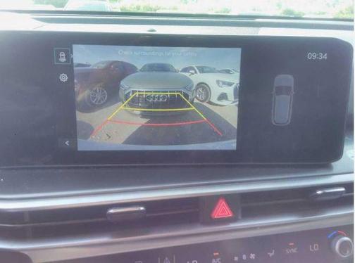 Glacial White Pearl 2024 Kia Sorento S