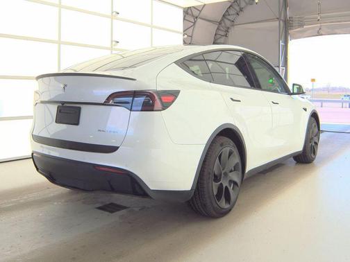 Pearl White Multi-Coat 2021 Tesla Model Y Long Range Dual Motor All-Wheel Drive