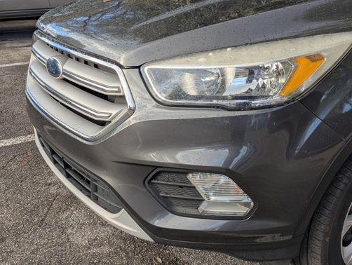 Magnetic Metallic 2018 Ford Escape SE
