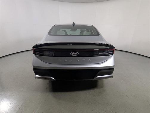 2026 Hyundai SONATA SEL