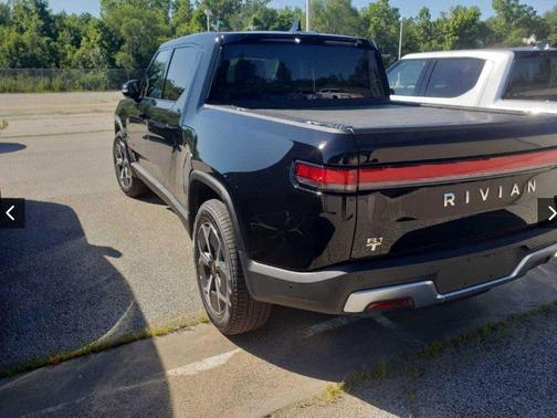 2022 Rivian R1T Adventure