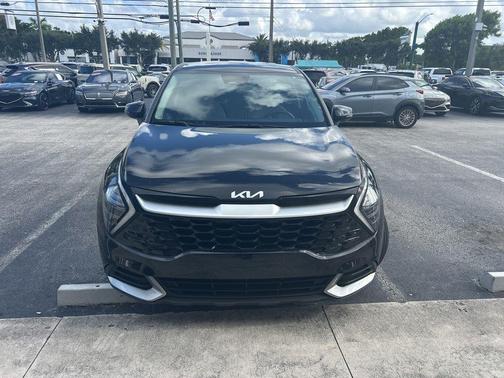 Ebony Black 2024 Kia Sportage EX