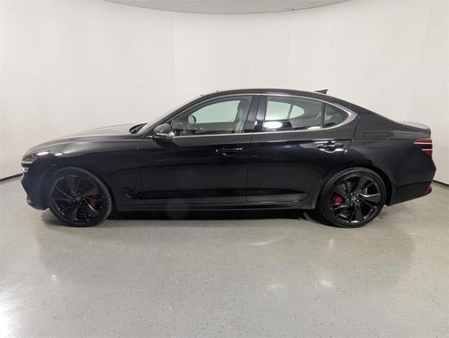 2023 Genesis G70 3.3T RWD