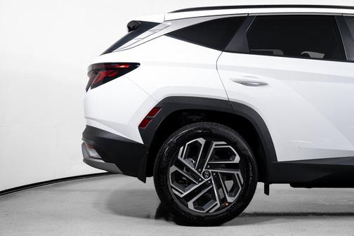 Serenity White Pearl 2026 Hyundai TUCSON SEL Plus