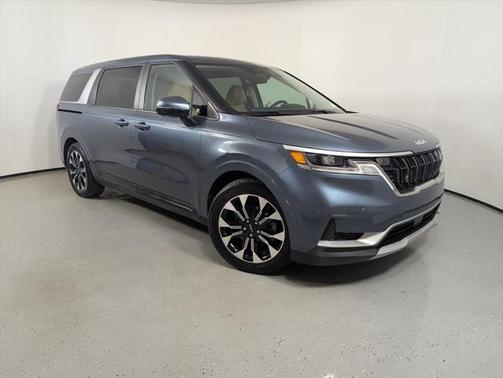 2024 Kia Carnival EX