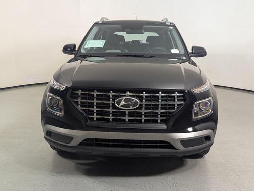 Onyx Black 2026 Hyundai VENUE SEL