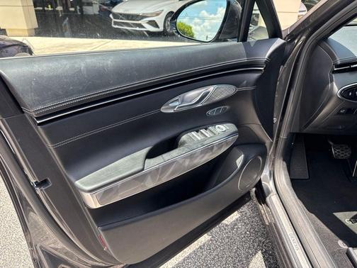 Himalayan Gray 2023 Genesis GV70 3.5T AWD Sport