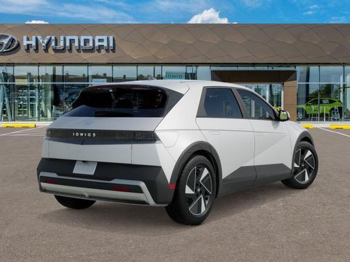 Atlas White Matte 2026 Hyundai IONIQ 5 SEL