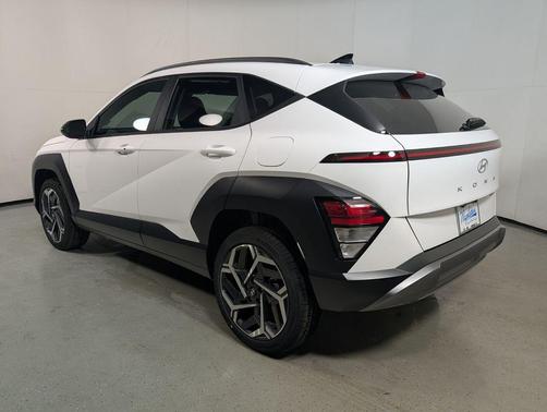 Atlas White 2026 Hyundai KONA SEL Premium