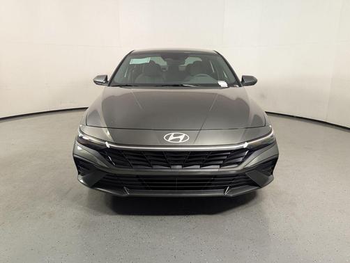 Amazon Gray 2026 Hyundai ELANTRA SE