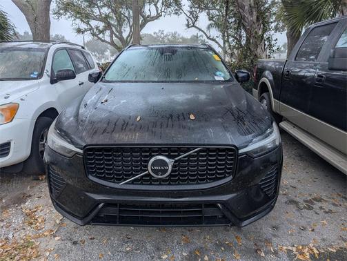 2024 Volvo XC60 B5 Plus Dark Theme