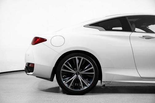 Pure White 2022 INFINITI Q60 LUXE