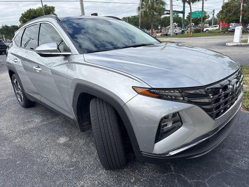Shimmering Silver 2024 Hyundai TUCSON Limited