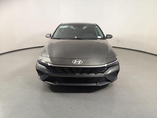 Amazon Gray 2025 Hyundai ELANTRA SE