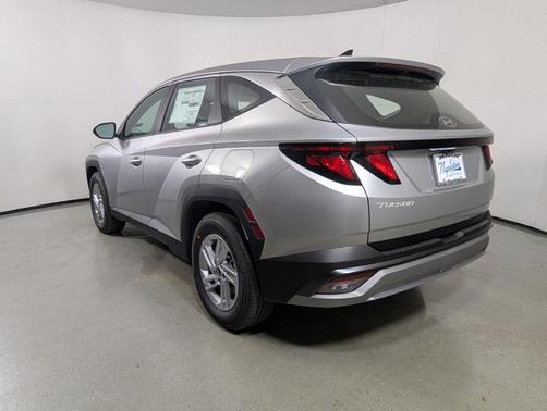 Shimmering Silver 2026 Hyundai TUCSON SE