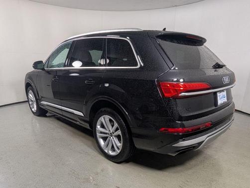 2025 Audi Q7 55 Premium Plus