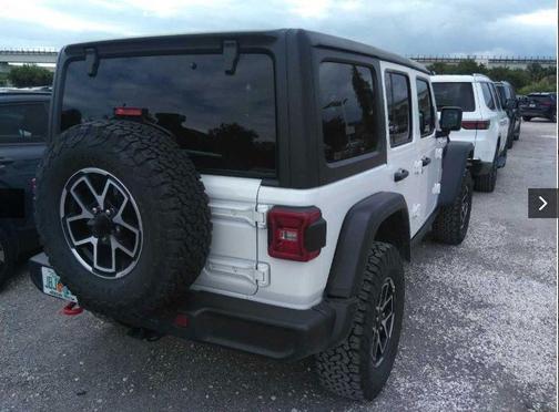 Bright White Clearcoat 2026 Jeep Wrangler Rubicon