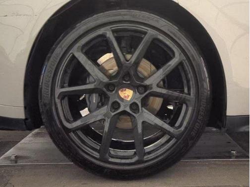 2024 Porsche Panamera 4