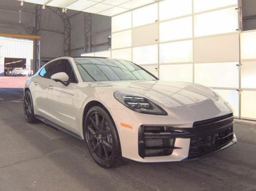 2024 Porsche Panamera 4