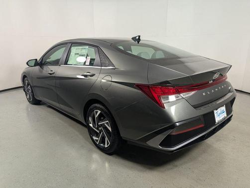 Amazon Gray 2026 Hyundai ELANTRA Limited