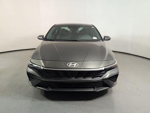 Amazon Gray 2026 Hyundai ELANTRA SE