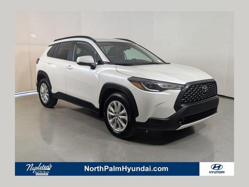 Wind Chill Pearl 2024 Toyota Corolla Cross LE
