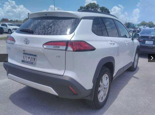 Wind Chill Pearl 2024 Toyota Corolla Cross LE