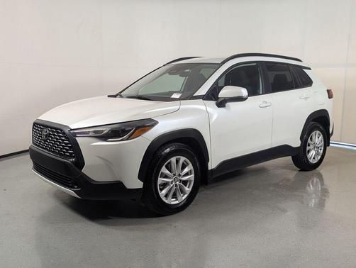 Wind Chill Pearl 2024 Toyota Corolla Cross LE