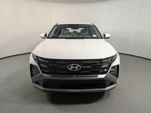 Serenity White Pearl 2026 Hyundai TUCSON SE
