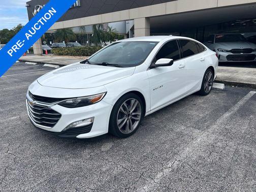 Summit White 2021 Chevrolet Malibu FWD LT