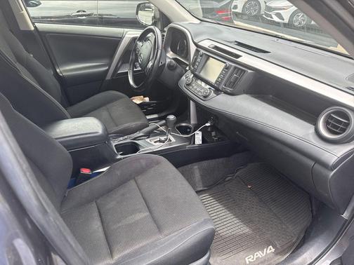 Silver Sky Metallic 2016 Toyota RAV4 XLE