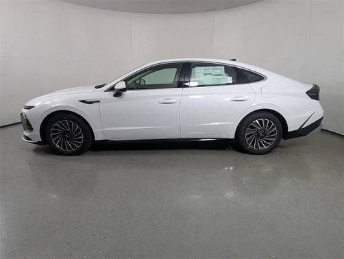 2025 Hyundai SONATA Hybrid SE