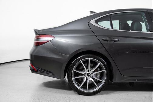Makalu Gray 2026 Genesis G70 2.5T RWD