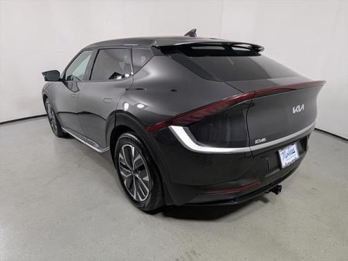 2022 Kia EV6 Light