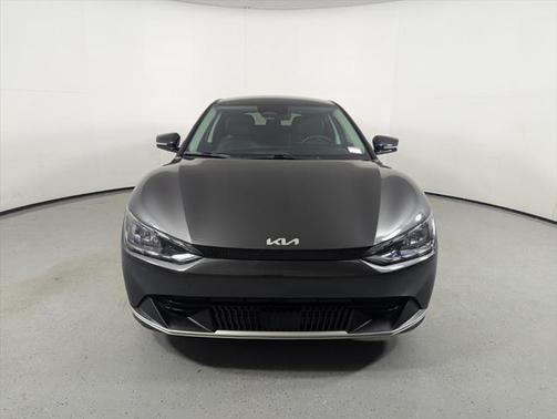 2022 Kia EV6 Light