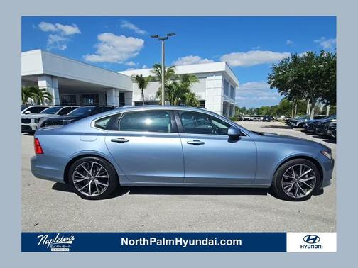 Mussel Blue Metallic 2018 Volvo S90 T5 Momentum