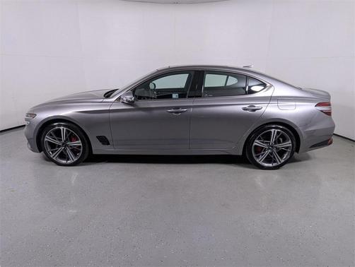 2024 Genesis G70 2.5T RWD