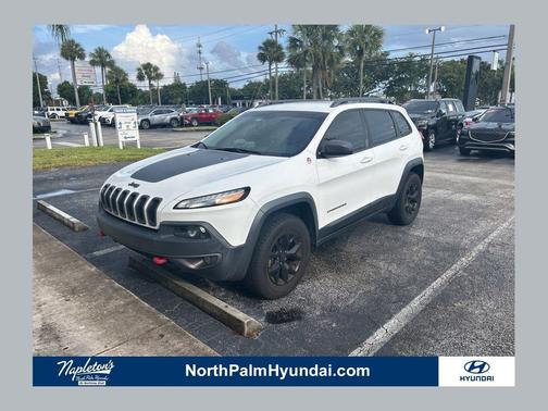 Bright White Clearcoat 2018 Jeep Cherokee Trailhawk