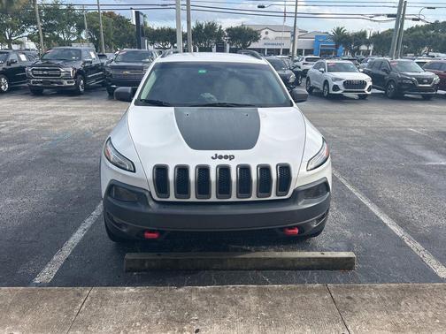 Bright White Clearcoat 2018 Jeep Cherokee Trailhawk