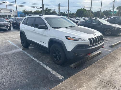 Bright White Clearcoat 2018 Jeep Cherokee Trailhawk