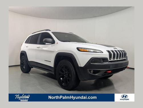 Bright White Clearcoat 2018 Jeep Cherokee Trailhawk