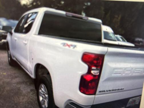 Summit White 2025 Chevrolet Silverado 1500 LT